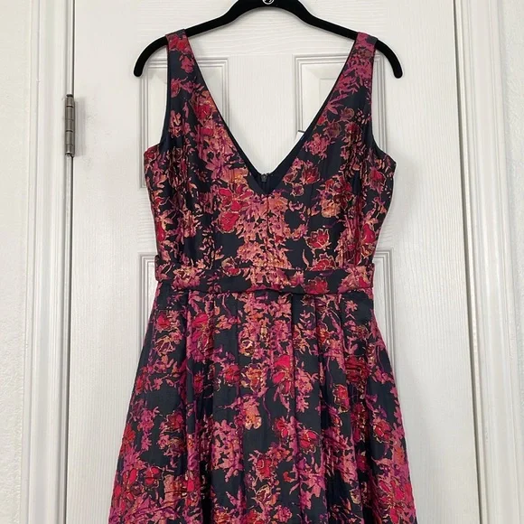 Badgley Mischka Floral Jacquard Gown! Pinks, purples, blue, gold & multicolor! - Picture 9 of 17